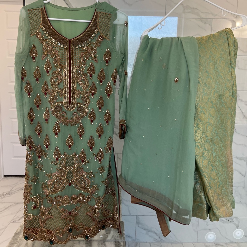 Pakistani outfit